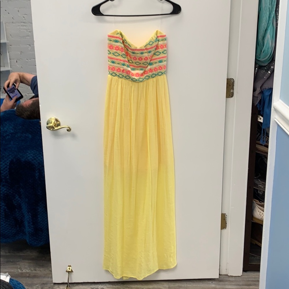 Strapless dress